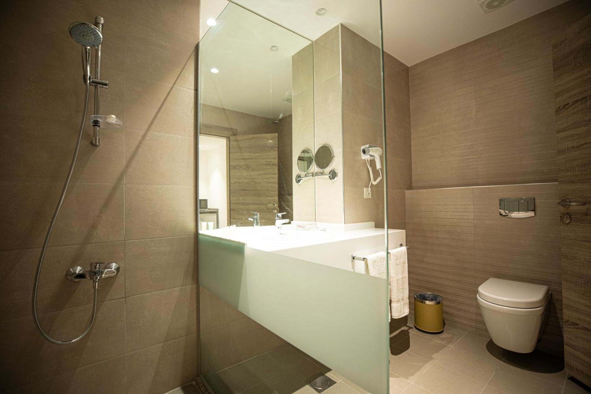 Hotel Golden Tulip 4*